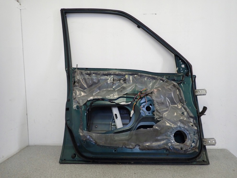 SUZUKI GRAND VITARA 5d 99- DRZWI PRZEDNIE LEWE 8/9