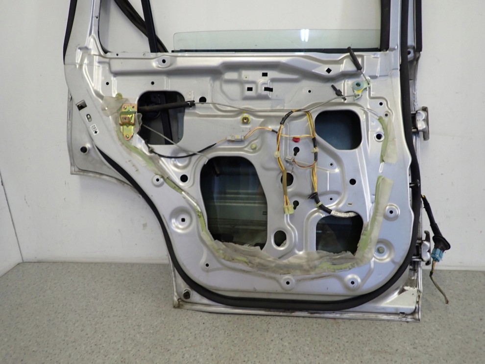 HONDA CRV I 2.0 i 96-01 DRZWI TYLNE LEWE 14/15