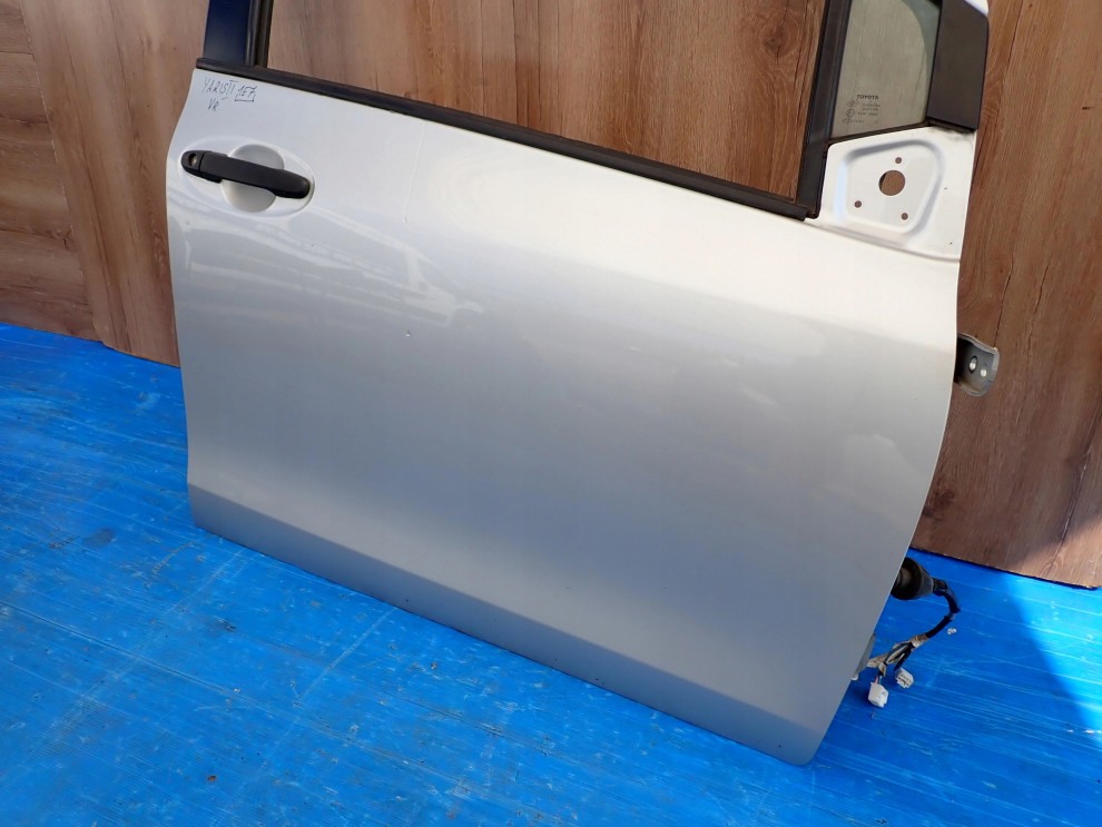 TOYOTA YARIS II 06-11 5d DRZWI PRZEDNIE PRAWE 1E7 3/12