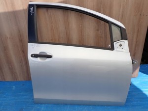 TOYOTA YARIS II 06-11 5d DRZWI PRZEDNIE PRAWE 1E7