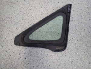 HONDA FRV FR-V 05- SZYBA PRZEDNIA PRAWA KAROSERYJNA 4/4 MINIATURA