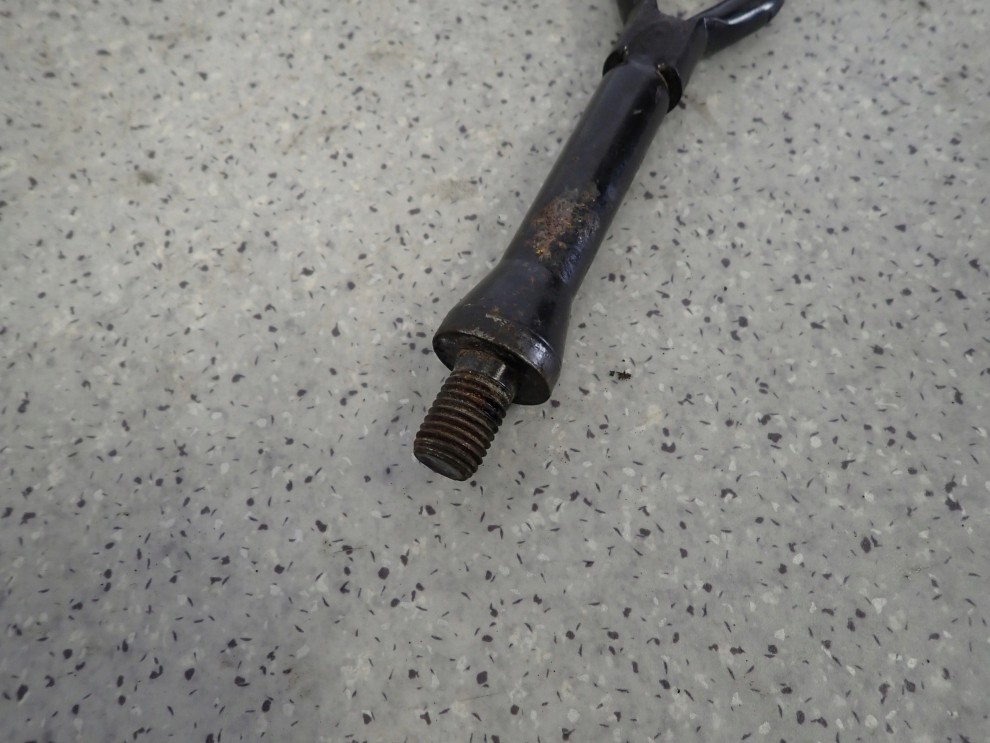 NISSAN PRIMERA ALMERA N16 TINO HAK HOLOWNICZY PRZÓD UCHO 3/4