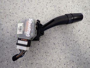 HYUNDAI SONATA 05-09 PRZEŁĄCZNIK ŚWIATEŁ 3/4 MINIATURA