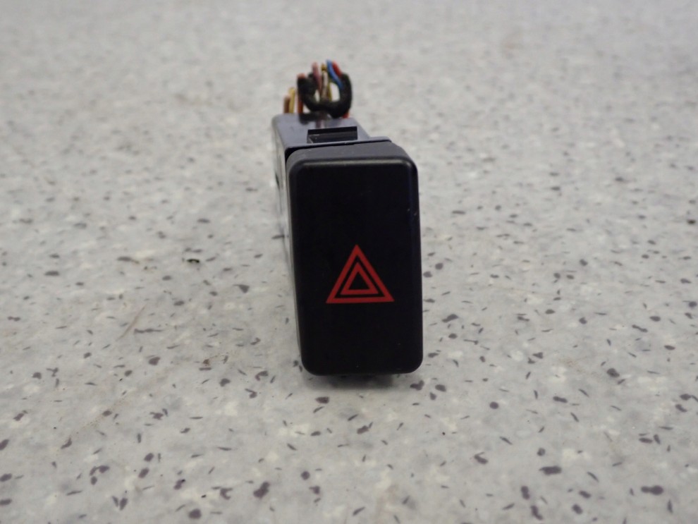 HYUNDAI SONATA 05-09 PRZEŁĄCZNIK PRZYCISK ŚWIATEŁ AWARYJNYCH 1/3