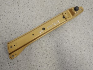 SUZUKI SWIFT MK7 10- WSPORNIK OKULAR PASA PRZEDNIEGO PRAWY