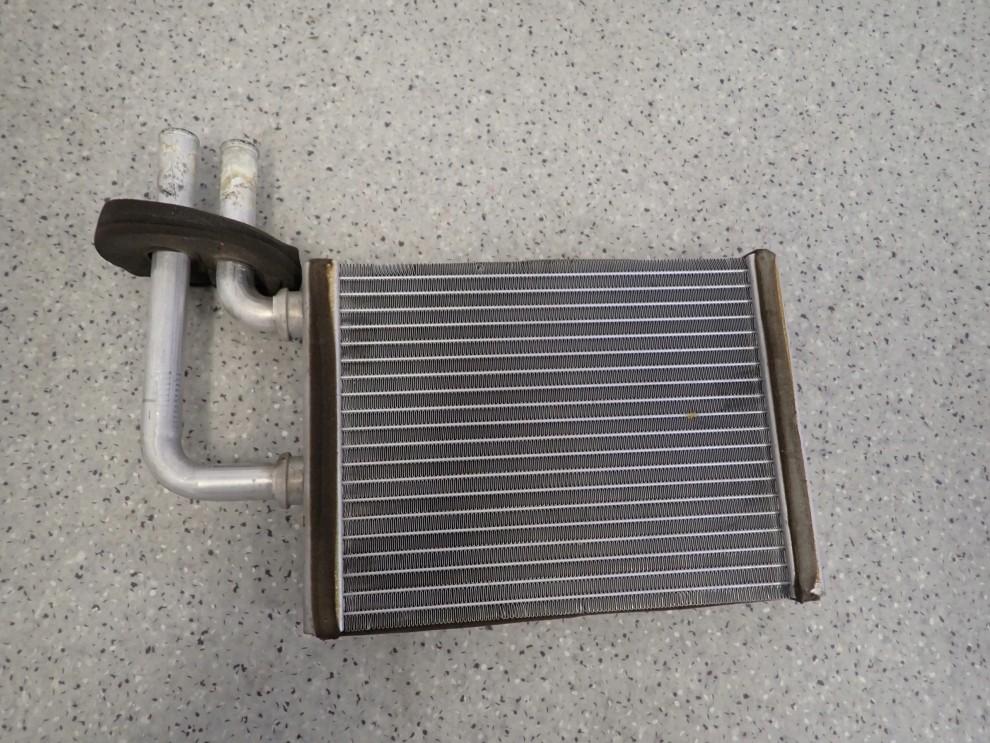 MITSUBISHI LANCER 04-08 NAGRZEWNICA RADIATOR 8/10