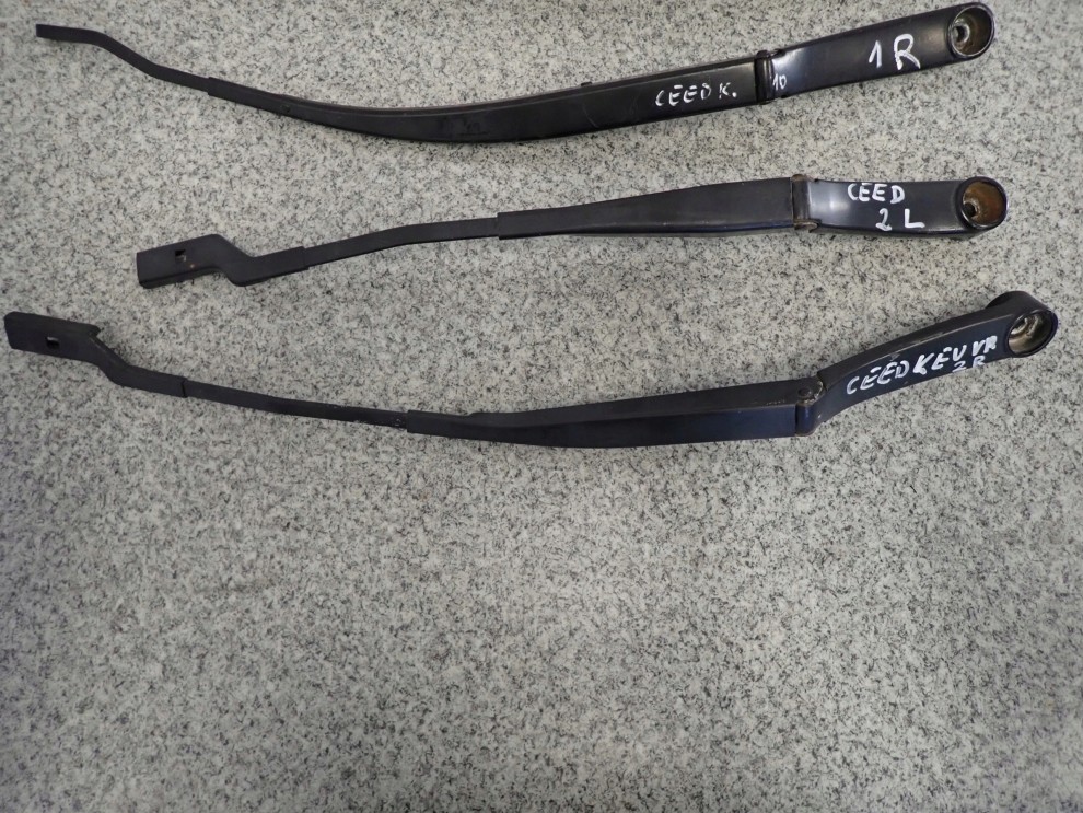 KIA CEED RAMIE WYCIERACZKI PRZÓD LEWE LUB PRAWE 5/7