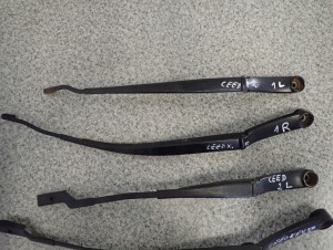 KIA CEED RAMIE WYCIERACZKI PRZÓD LEWE LUB PRAWE 3/7 MINIATURA