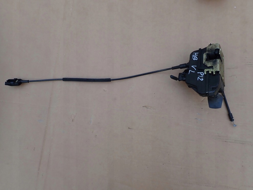 NISSAN PRIMERA P12 ZAMEK DRZWI PRZEDNICH LEWYCH 1/4