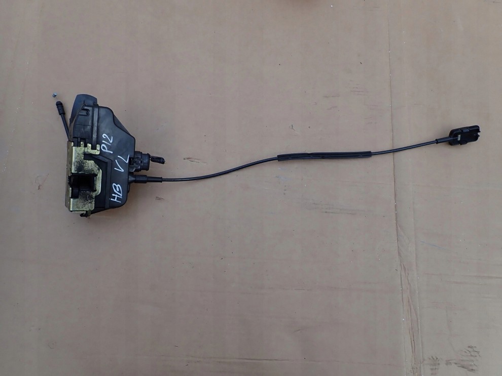 NISSAN PRIMERA P12 ZAMEK DRZWI PRZEDNICH LEWYCH 4/4