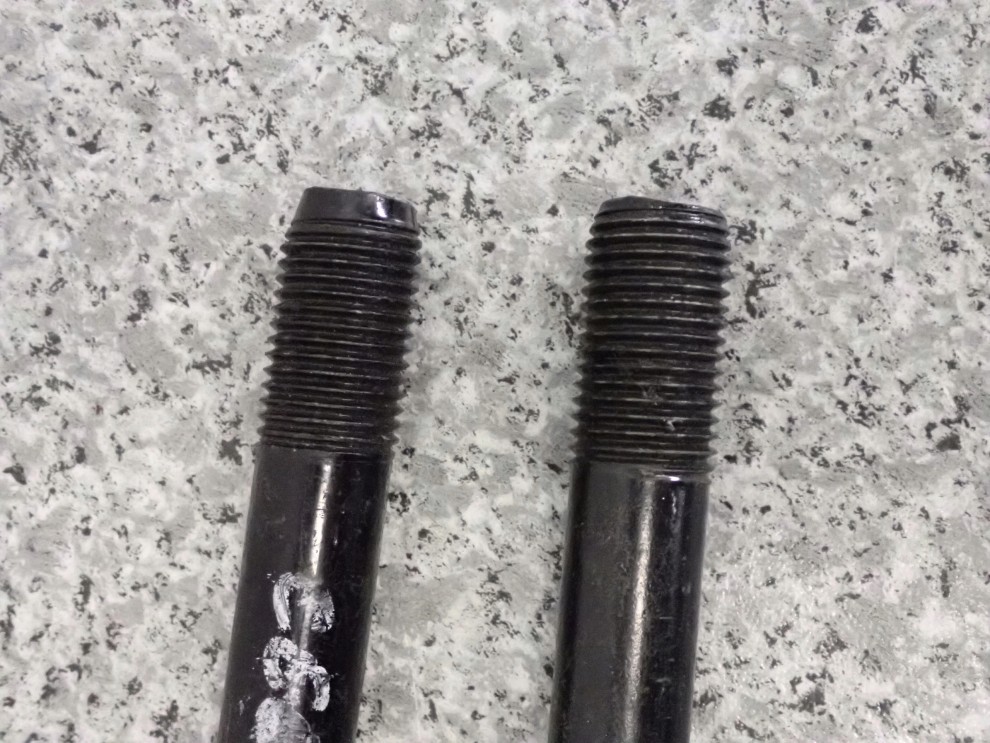 HYUNDAI i30 KIA CEED 06-12 HAK HOLOWNICZY PRZÓD UCHO 4/5