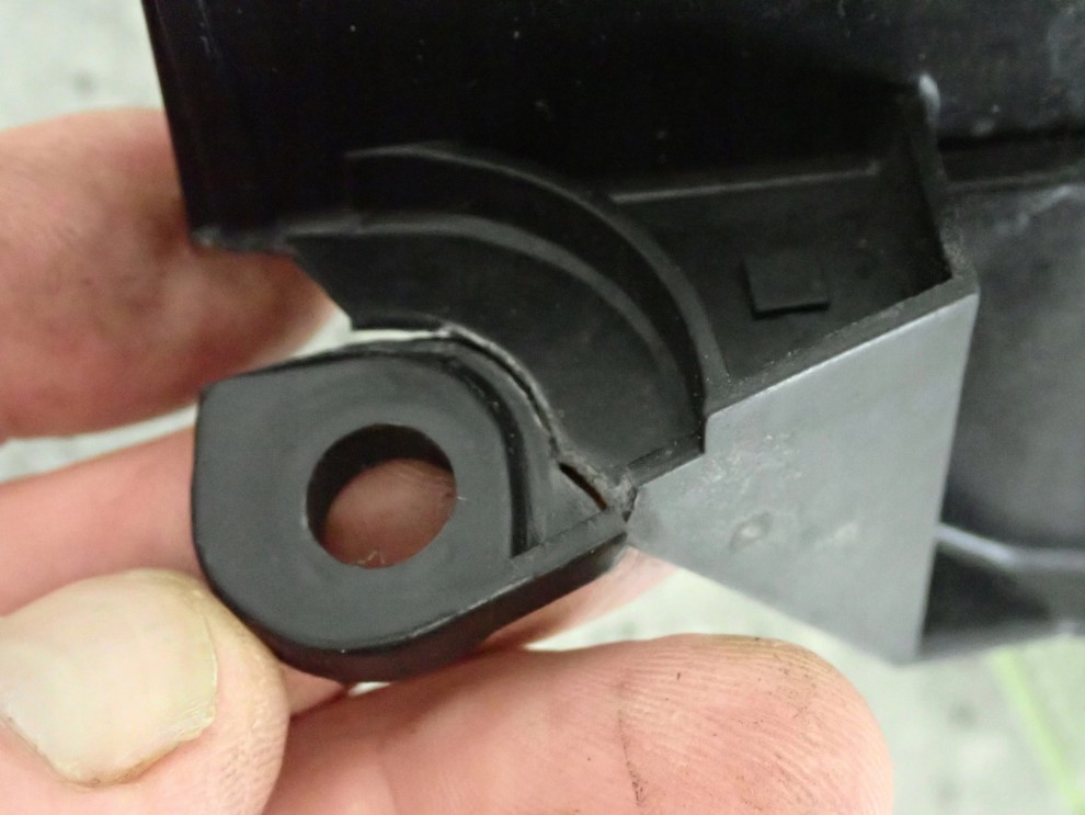 NISSAN ALMERA N16 00 REFLEKTOR PRZEDNI LEWY LAMPA EUROPA 9/10