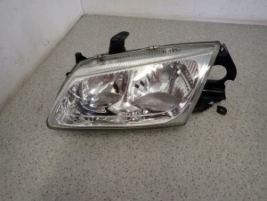 NISSAN ALMERA N16 00 REFLEKTOR PRZEDNI LEWY LAMPA EUROPA 1/10 MINIATURA