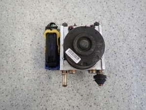 SUZUKI IGNIS 04-07 POMPA ABS EUROPA 7/7 MINIATURA