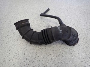 HYUNDAI i30 CEED 1.6i 06- RURA PRZEWÓD POWIETRZA 3/5 MINIATURA