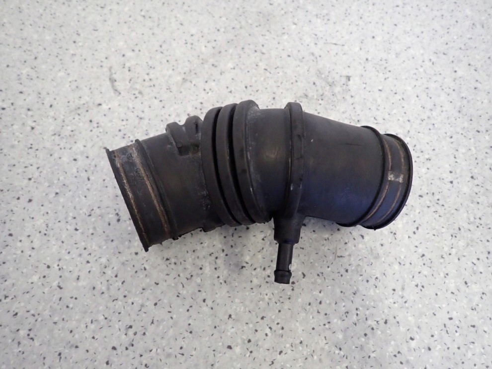 HYUNDAI GETZ 1.1i 02- RURA PRZEWÓD POWIETRZA 2/4