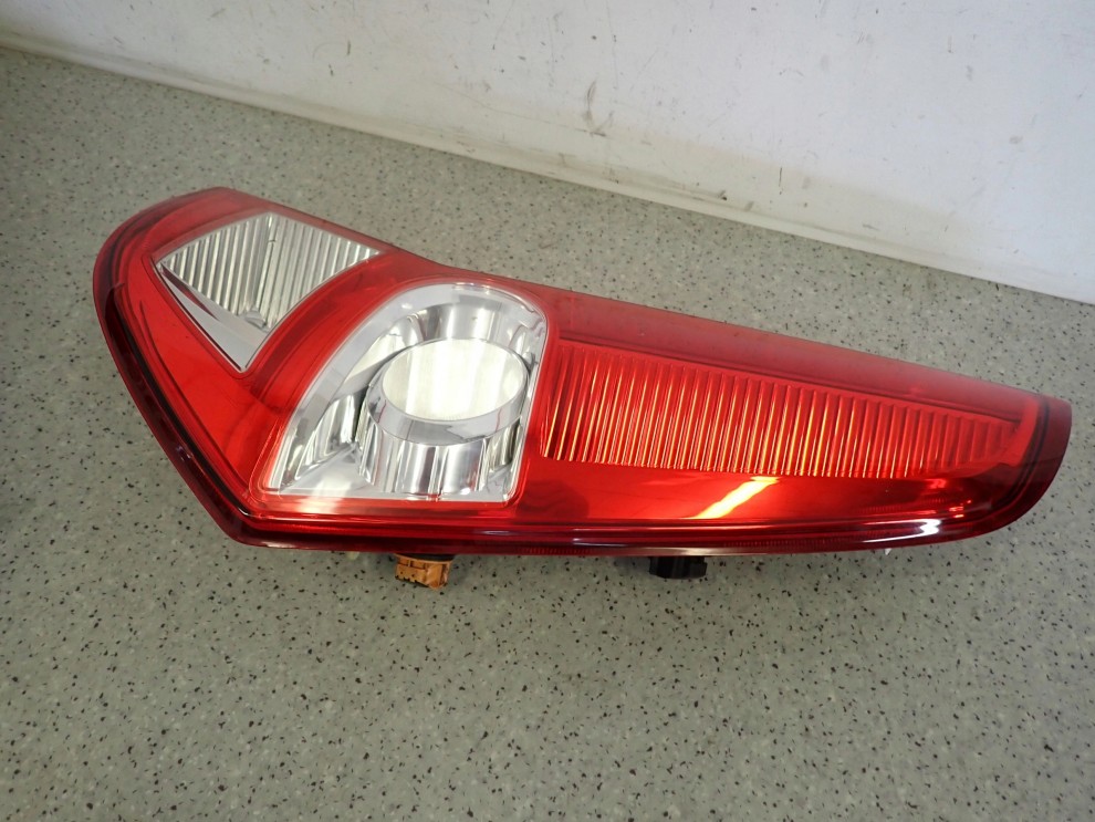 SUZUKI SPLASH 08-14 LAMPA TYLNA PRAWA 2/7