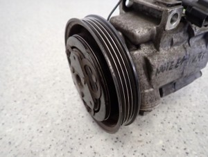 NISSAN NOTE E11 1.4 BENZ 06-11 MICRA K12 KOMPRESOR KLIMATYZACJI 4/7 MINIATURA