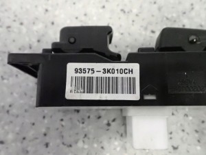 HYUNDAI SONATA V 05-09 PRZEŁĄCZNIK PANEL SZYB PRAWY 5/6 MINIATURA