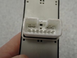 HYUNDAI SONATA V 05-09 PRZEŁĄCZNIK PANEL SZYB PRAWY 6/6 MINIATURA