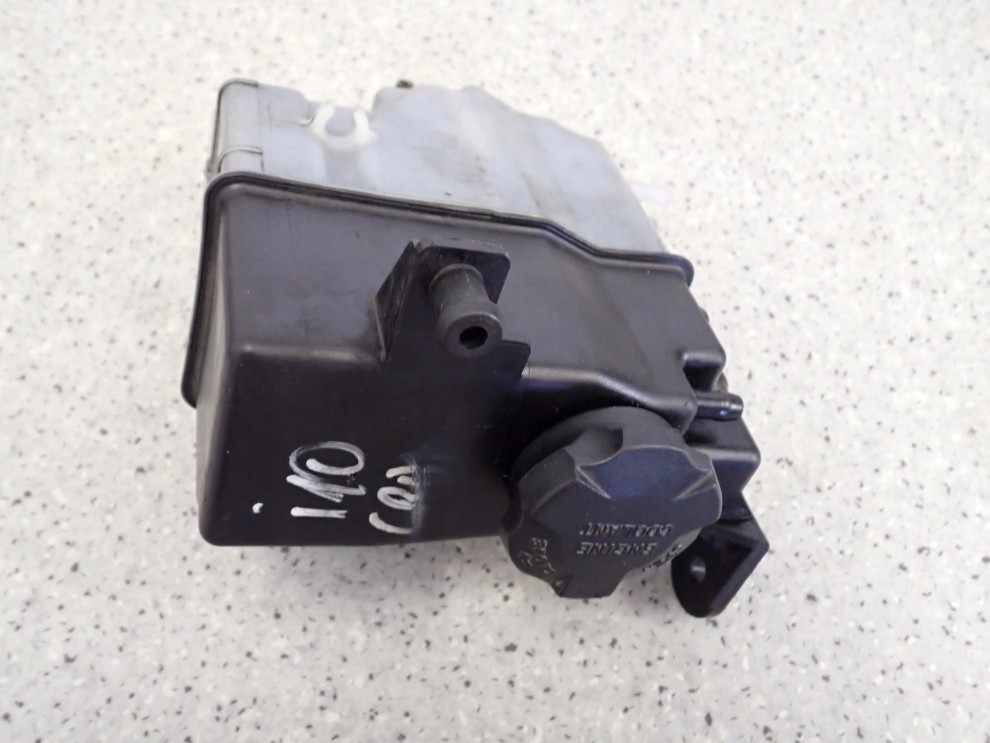 HYUNDAI i10 07-11 ZBIORNICZEK WYRÓWNAWCZY PŁYNU 2/4