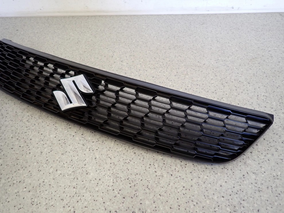 SUZUKI SWIFT IV MK7 ATRAPA CHŁODNICY KRATKA ORYGINAŁ 3/11