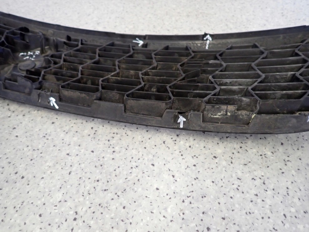 SUZUKI SWIFT IV MK7 ATRAPA CHŁODNICY KRATKA ORYGINAŁ 8/11