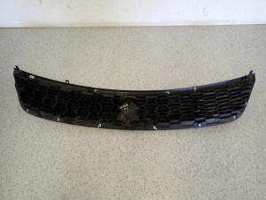 SUZUKI SWIFT IV MK7 ATRAPA CHŁODNICY KRATKA ORYGINAŁ 5/11 MINIATURA