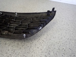 SUZUKI SWIFT IV MK7 ATRAPA CHŁODNICY KRATKA ORYGINAŁ 7/11 MINIATURA