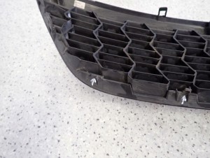 SUZUKI SWIFT IV MK7 ATRAPA CHŁODNICY KRATKA ORYGINAŁ 9/11 MINIATURA