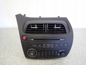 HONDA CIVIC UFO VIII 06-11 RADIO FABRYCZNE 1/8 MINIATURA