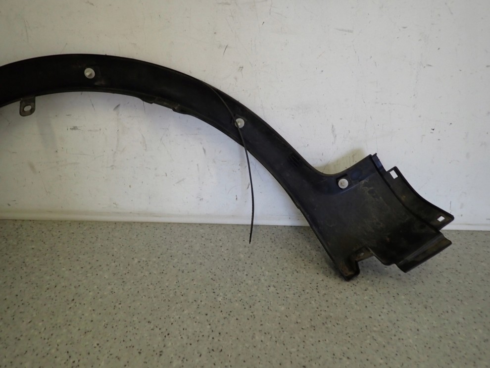 SUZUKI SX4 06-12 LISTWA BŁOTNIKA PRZEDNIA PRAWA 6/7