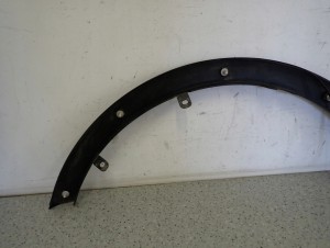 SUZUKI SX4 06-12 LISTWA BŁOTNIKA PRZEDNIA PRAWA 5/7 MINIATURA