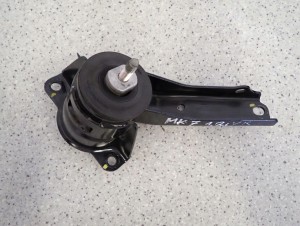 SUZUKI SWIFT IV MK7 10- 1.2 PODUSZKA PRAWA SILNIKA OLEJOWA 2/5 MINIATURA