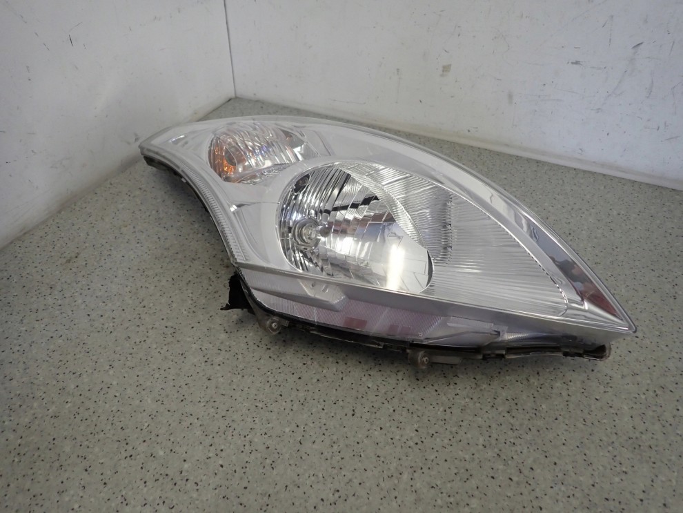SUZUKI SWIFT MK7 10-16 REFLEKTOR PRZEDNI PRAWY LAMPA PRZÓD EUROPA 3/11