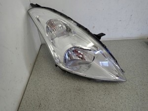 SUZUKI SWIFT MK7 10-16 REFLEKTOR PRZEDNI PRAWY LAMPA PRZÓD EUROPA 1/11 MINIATURA