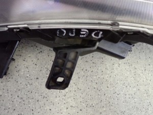 SUZUKI SWIFT MK7 10-16 REFLEKTOR PRZEDNI PRAWY LAMPA PRZÓD EUROPA 11/11 MINIATURA