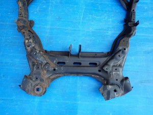 MAZDA 6 MAZDA6 02-07 SANKI BELKA POD SILNIK 2/10 MINIATURA