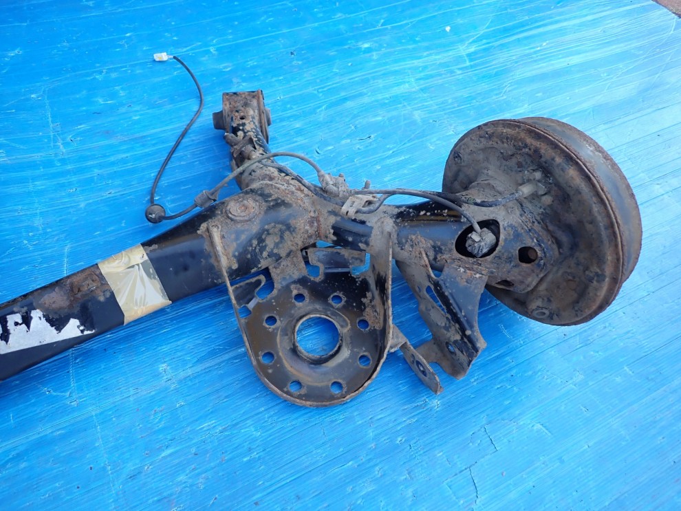 TOYOTA YARIS II 06- BELKA TYLNA ZAWIESZENIA TYŁ 5/10