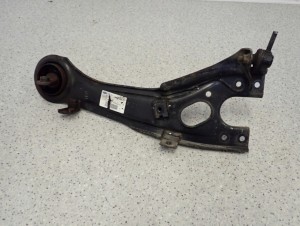 KIA CARENS III 06-11 WAHACZ TYLNY PRAWY 1/5 MINIATURA