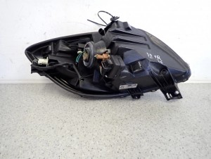 YARIS II 06-09 LAMPA PRZEDNIA PRAWA REFLEKTOR EU 6/6 MINIATURA