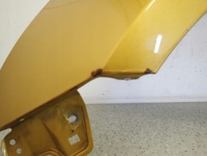 SUZUKI SWIFT MK7 10-16 BŁOTNIK PRZEDNI LEWY ZUR 4/9 MINIATURA