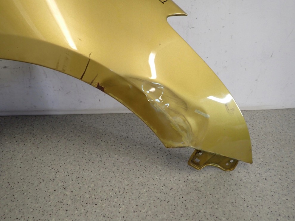 SUZUKI SWIFT MK7 10-16 BŁOTNIK PRZEDNI PRAWY ZUN 2/11