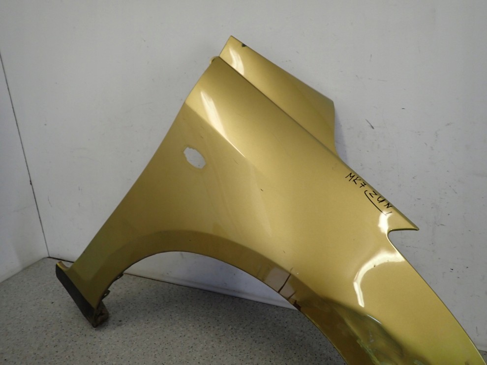 SUZUKI SWIFT MK7 10-16 BŁOTNIK PRZEDNI PRAWY ZUN 7/11