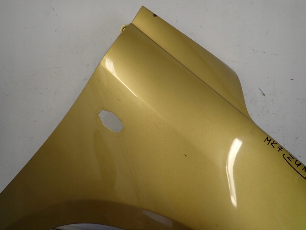 SUZUKI SWIFT MK7 10-16 BŁOTNIK PRZEDNI PRAWY ZUN 8/11