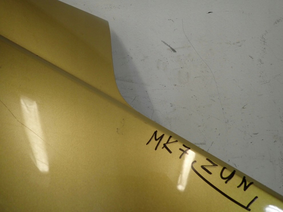 SUZUKI SWIFT MK7 10-16 BŁOTNIK PRZEDNI PRAWY ZUN 9/11