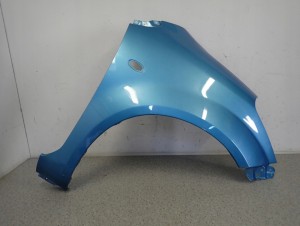 SUZUKI SPLASH 08-14 BŁOTNIK PRZEDNI PRAWY ZDQ