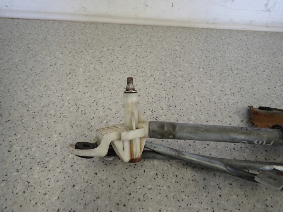 SUZUKI SWIFT 04- MK6 MECHANIZM WYCIERACZEK PRZÓD 6/7