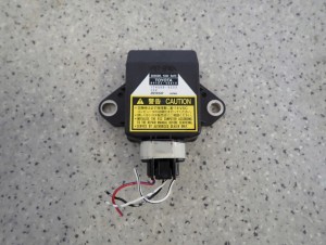 TOYOTA RAV 4 01-05 CZUJNIK TORU JAZDY ESP 1/4 MINIATURA