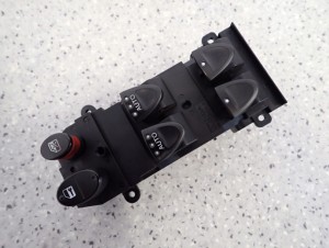 HONDA CIVIC UFO VIII 06-11 PANEL STEROWANIA SZYBAMI PRZEDNI LEWY 2/6 MINIATURA